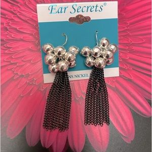 🔥New Fashion Ear Secrets Elegant Tassel Dangling Earrings